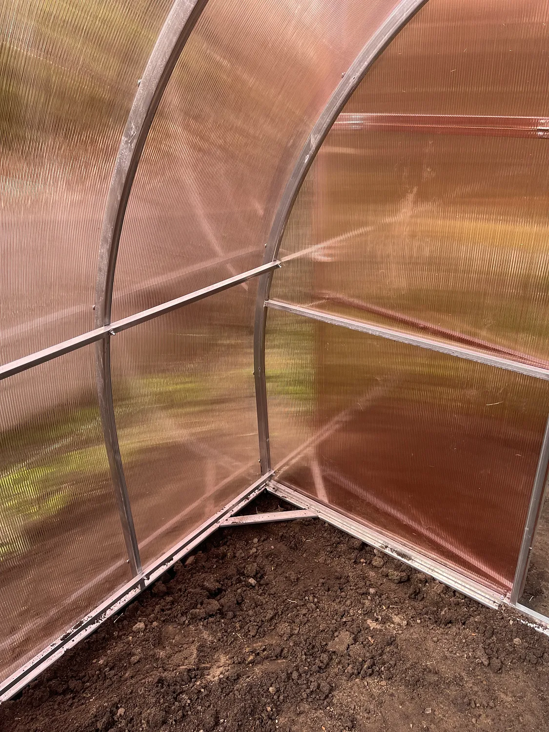 Dlaczego możesz nam powierzyć montaż swojej szklarni?